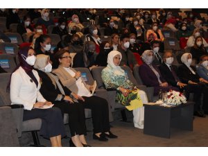 “Çağımızda güçlü bir ülkenin üç bileşeni vardır: Güçlü kadın, güçlü aile ve güçlü toplum"