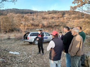 Define bulmak isterken eştikleri kuyuda mahsur kaldı