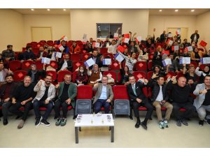 Başakşehir Yeni Medya ve Radyo Akademi’de mezuniyet heyecanı