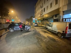 Üsküdar’da hızla ters yöne giren otomobil sürücüsü dehşet saçtı: 1 yaralı