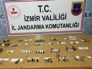 Evini müzeye çevirmiş: 165 parça tarihi eser ele geçirildi