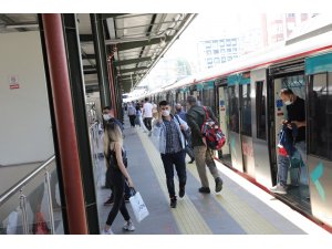 Yoğun siste Marmaray’da rekor yolcu