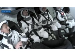 SpaceX uzaya 4 astronot gönderdi