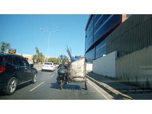 Pendik’te çocuğun motosiklet sepetinde tehlikeli yolculuğu