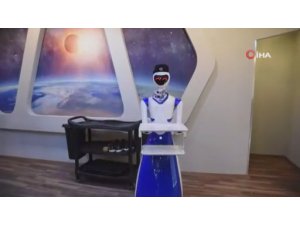 Irak’ta robot garsonların hizmet verdiği ilk restoran açıldı