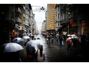 İstanbul’da beklenen yağmur başladı