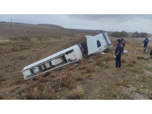 Konya’da akaryakıt taşıyan tanker devrildi: 1 ölü