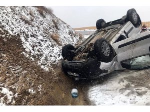 Pöske dağında virajı alamayan araç devrildi: 1’i ağır, 5 yaralı