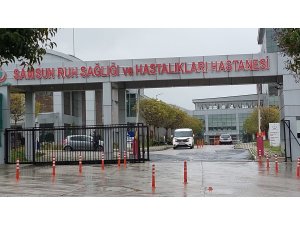 Hastanede kapı koluna kendini iple astı