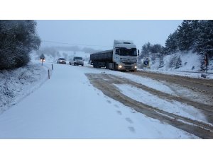 Tokat’ta kar yağışı ulaşımda aksamalara neden oldu