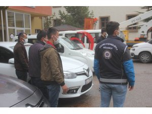 Erzincan’da 8 kaçak göçmen yakalandı