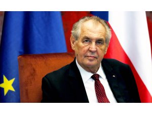 Milos Zeman’ın Covid-19 testinin pozitif çıkmasının ardından yeniden hastaneye kaldırıldı