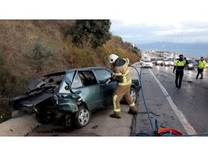 Bursa’da inanılmaz kaza kamerada...3 yaralı