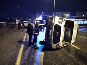 Siirt’te vakaya giden ambulansa araç çarptı: 4 yaralı