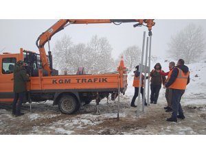 Artvin-Ardanuç-Ardahan karayolu kar nedeniyle ulaşıma kapandı