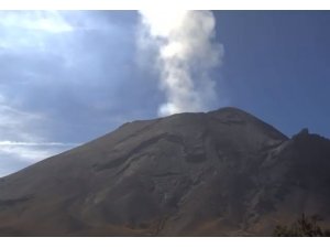 Popocatepetl Yanardağı’nda patlamalar devam ediyor