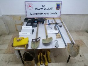 Yalova’da defineciler kaçamadı