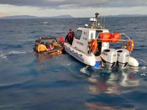 İzmir açıklarında 34 düzensiz göçmen kurtarıldı