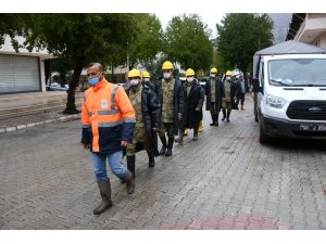 Mehmetçik’ten yağışlar sonucu ev ve işyerleri hasar gören vatandaşlara yardım