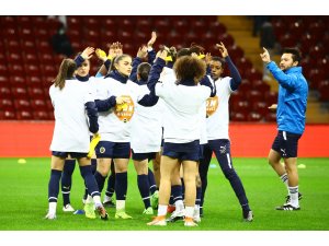 Dostluk maçı: Galatasaray Kadın Futbol Takımı: 0 - Fenerbahçe Kadın Futbol Takımı: 7