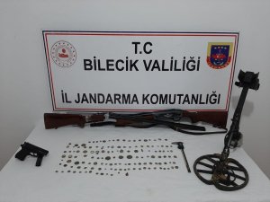 Bilecik’te tarihi eser operasyonu: 125 adet sikke ele geçirildi