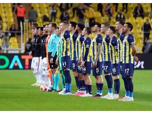 UEFA Avrupa Ligi: Fenerbahçe: 0 - Eintracht Frankfurt: 0 (Maç devam ediyor)