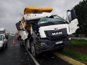 İzmir’de zincirleme kaza: 1 yaralı