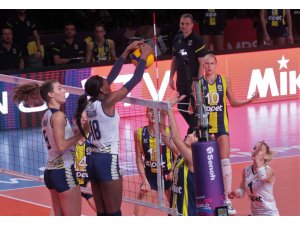 FIVB Kadınlar Dünya Kulüpler Şampiyonası: Dentil Praia: 1 - Fenerbahçe Opet: 3