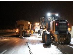 Erzincan’ın yüksek kesimlerinde kar, tipi ve sis etkili oluyor