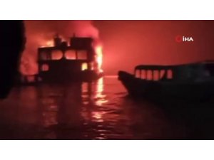 Bangladeş’te yolcu gemisinde yangın: 38 ölü