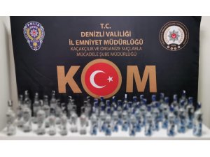 Denizli’de 10 farklı adreste sahte alkol üreten 13 kişi yakalandı