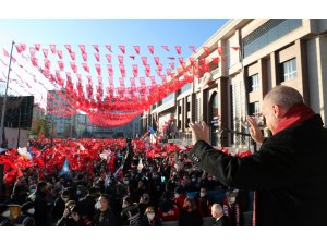 "Kur spekülasyonu denilen bir olayla karşı karşıya kaldık ve bunu bir saatte atıverdik"