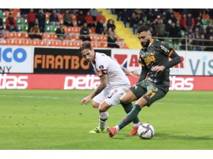 Spor Toto Süper Lig: Alanyaspor: 1 - Fatih Karagümrük: 1 (Maç sonucu)