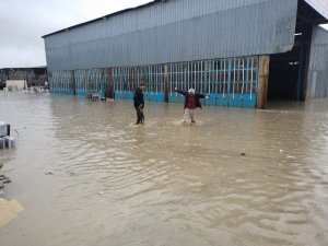 Edirne’de şiddetli sağanak: Onlarca iş yeri su altında kaldı