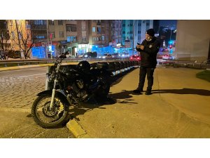 Otomobilin çarpıp kaçtığı motosikletli ağır yaralandı