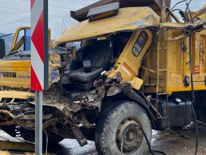 Antalya’da kamyon tırla çarpıştı: 1 ölü