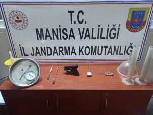 Manisa’da 500 litreye yakın kaçak alkol ele geçirildi