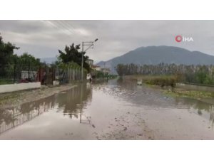 Kırmızı kodlu Finike’nin sokakları Venedik’e döndü