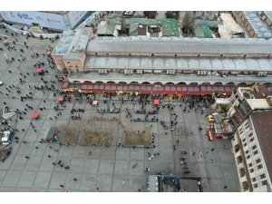 Eminönü’nde yılbaşı alışverişi yoğunluğu