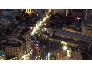 Taksim Meydan’ında yılbaşı yoğunluğu