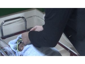 Diyarbakır’da 2022 yılının ilk bebeği “Muhammed Geylani” oldu