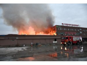 Aksaray’da benzin istasyonunun restoran ve oteli alev alev yandı