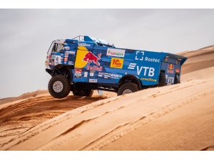 Dakar Rallisi’nin üçüncü gününde efsane Red Bull sporcusu Sebastien Loeb zirvede