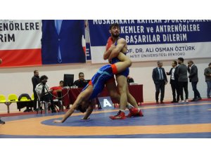 Türkiye U23 Serbest Güreş Şampiyonası başladı