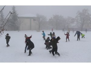 Bu şehir siste kayboldu, kartpostallık görüntüler oluştu