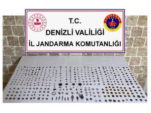 Tarihi eserleri satamadan yakalandı