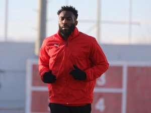 Sivasspor’da Aaron sevinci! Aylar sonra idmanlara başladı