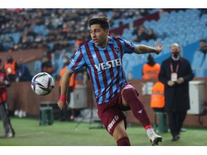 Spor Toto Süper Lig: Trabzonspor: 1 - Yeni Malatyaspor: 0 (İlk yarı)