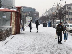 Erzurum beyaz örtüyle kaplandı