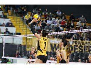 VakıfBank, Axa Sigorta Kupa Voley’de yarı finalde